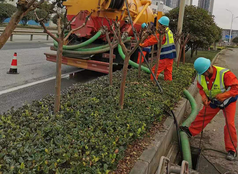 工布江达市政管道清淤